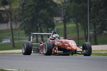 Riccardo Ponzio vince Gara 1 a Monza e conquista il titolo della F2 Italian Trophy